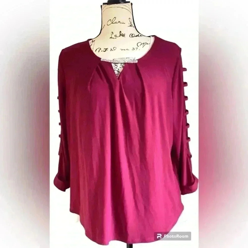 89th+ MADISON FUSCHIA EMBELLISHED keyhole Neck 3/4 Cutout Sleeve Top Size Large